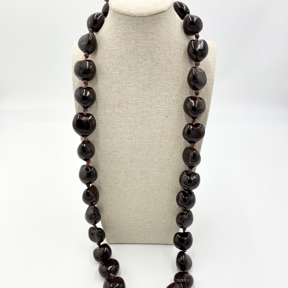NATURAL KUKUI NUT NECKLACE